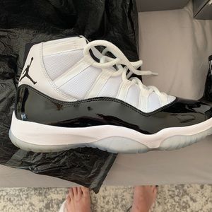 Jordan 11 concords size 9.5